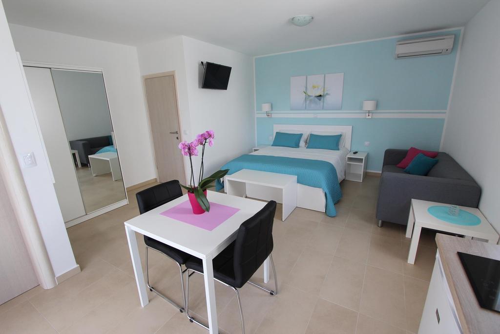 Studio Emanuel Ровинь Экстерьер фото